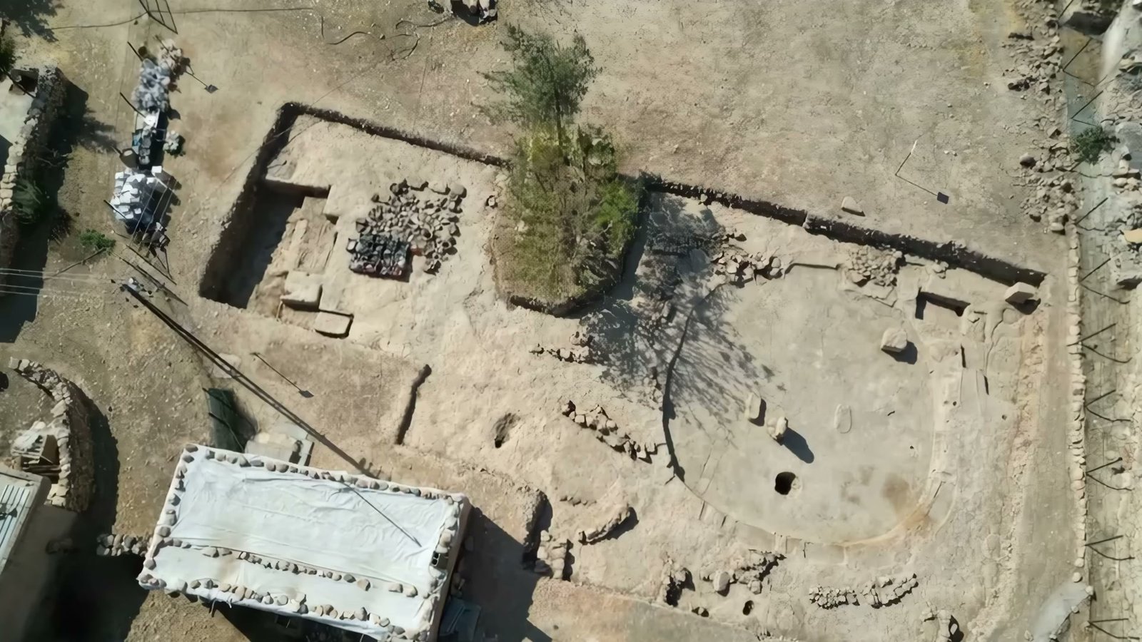 Aerial view of the Sayburç excavation, the round communal building and trenches seen from above